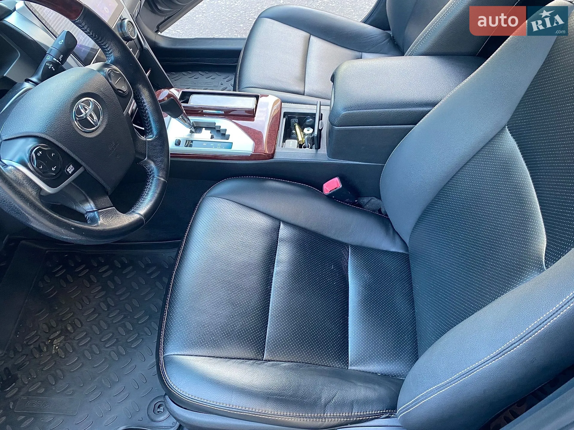 2013 Toyota Camry - мініатюра 16