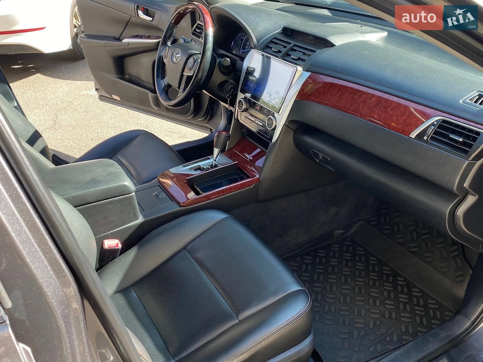 2013 Toyota Camry - мініатюра 26