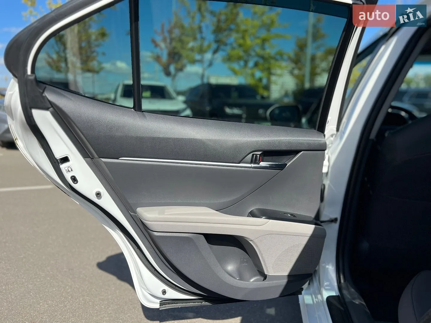 2018 Toyota Camry - мініатюра 35