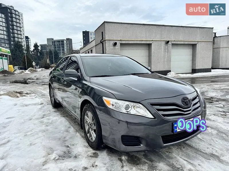 Toyota Camry 2011