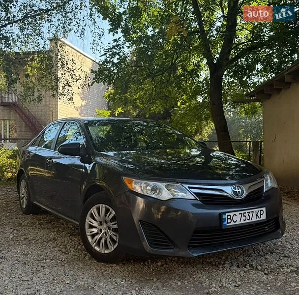 Toyota Camry 2011