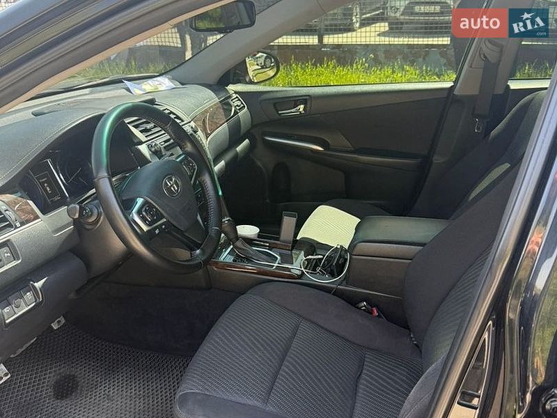 Седан Toyota Camry 2016 в Запорожье