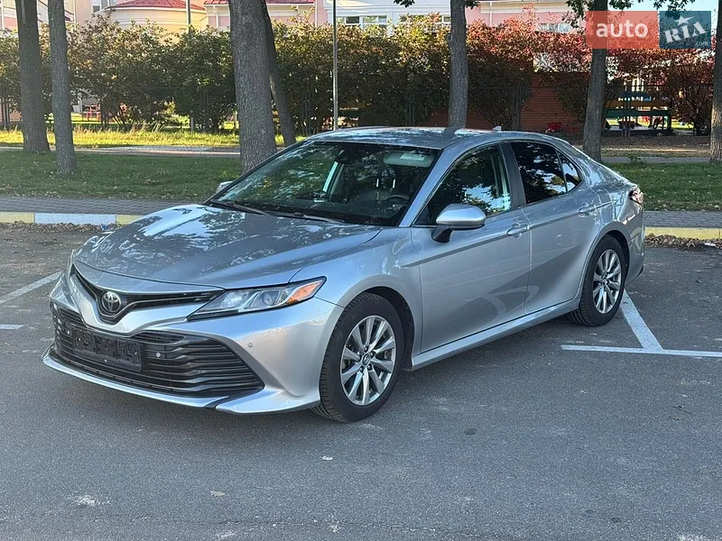 Toyota Camry 2019