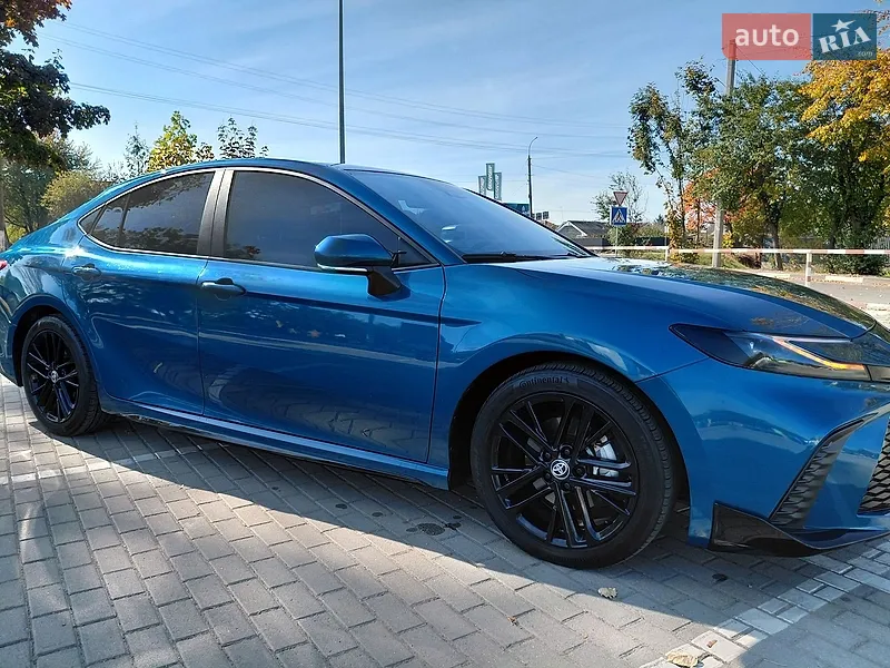 Toyota Camry 2025