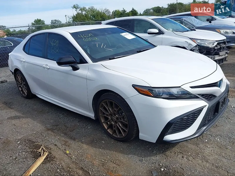 Toyota Camry 2024