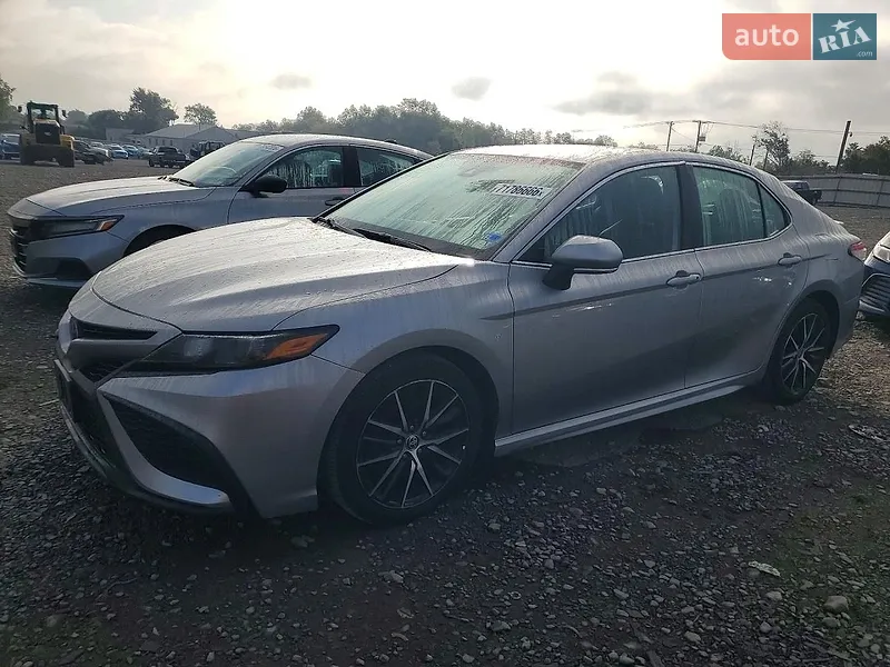 Toyota Camry 2023