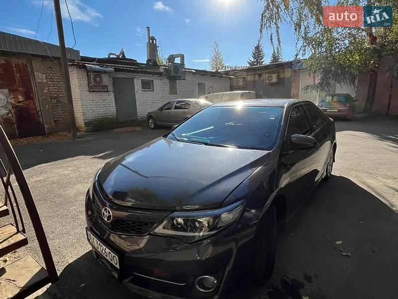 Toyota Camry 2014