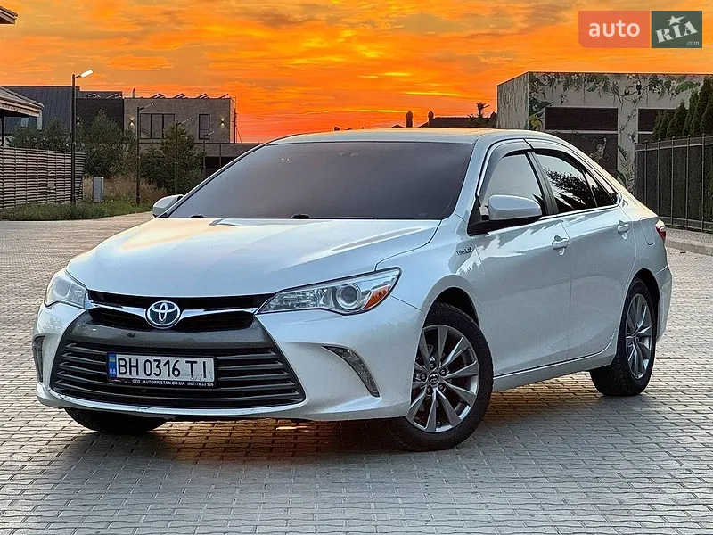 Toyota Camry 2016