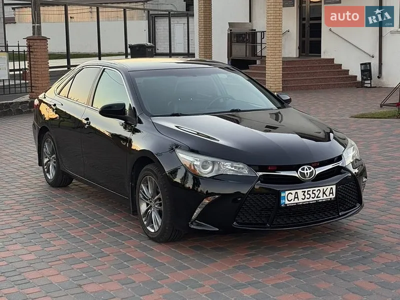 Toyota Camry 2016