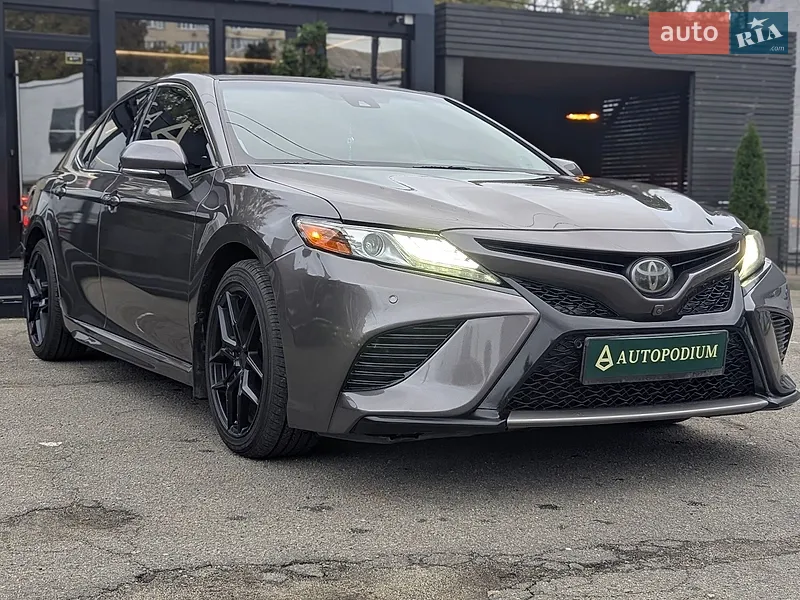 Toyota Camry 2018