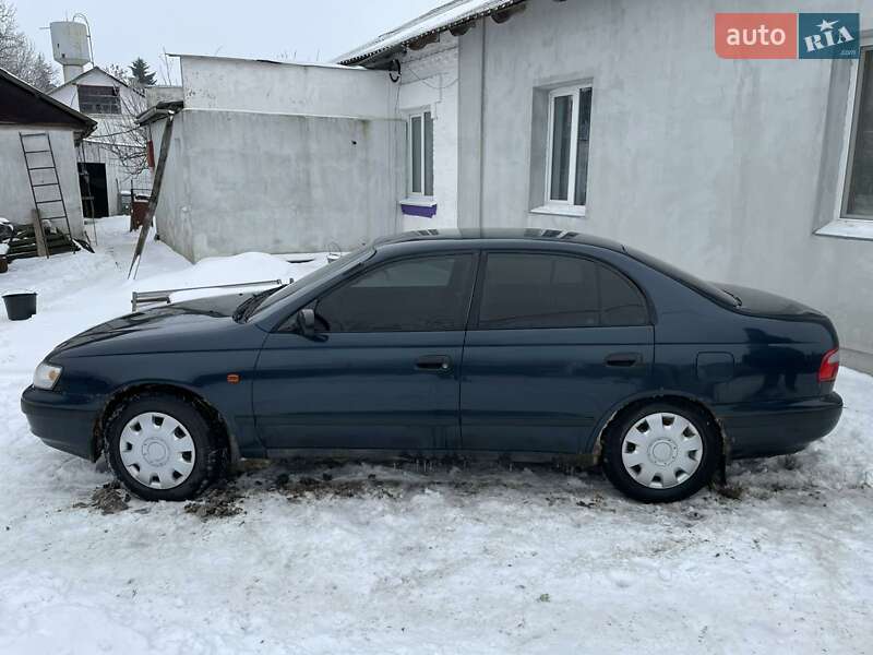 Седан Toyota Carina E 1994 в Ильинцах