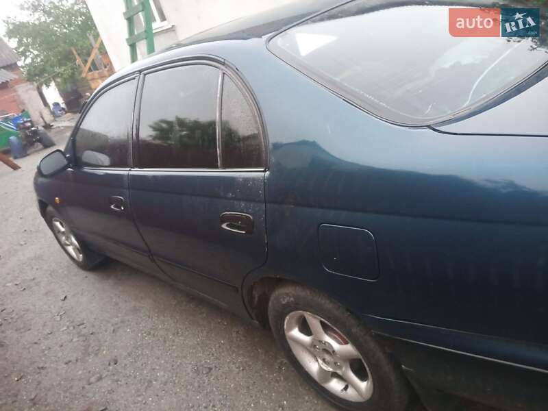 Седан Toyota Carina E 1993 в Остроге