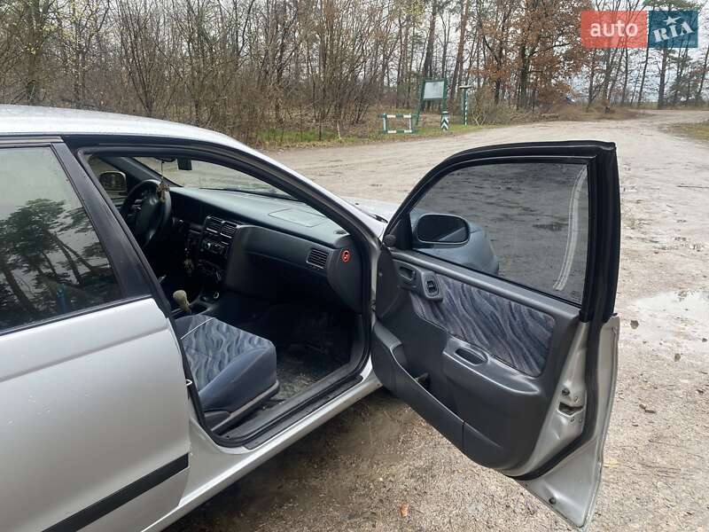 Седан Toyota Carina E 1996 в Калиновке