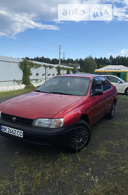 Седан Toyota Carina E 1995 в Вараше