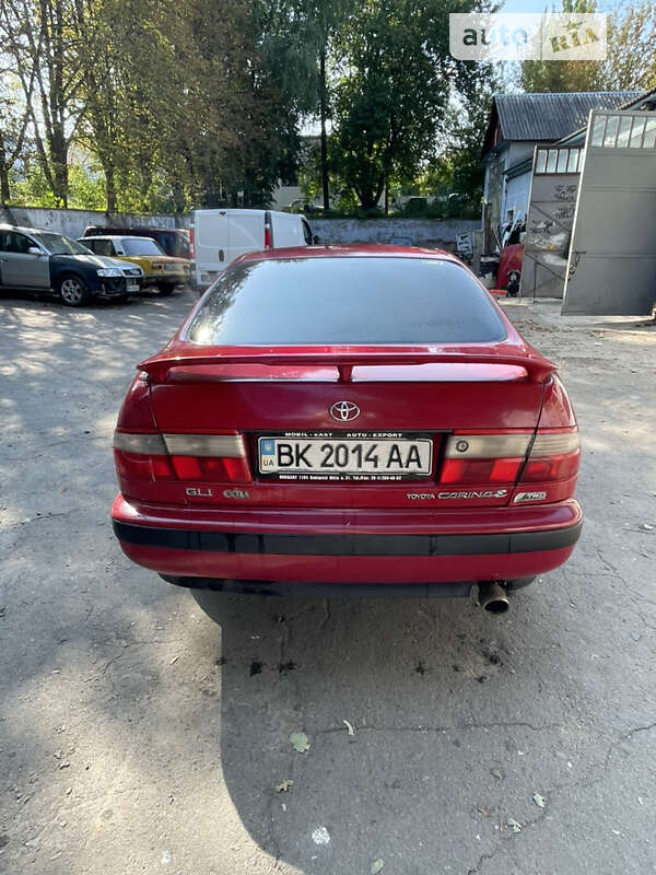 Седан Toyota Carina E 1995 в Рівному