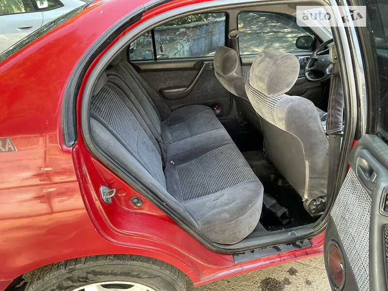 Седан Toyota Carina E 1995 в Рівному