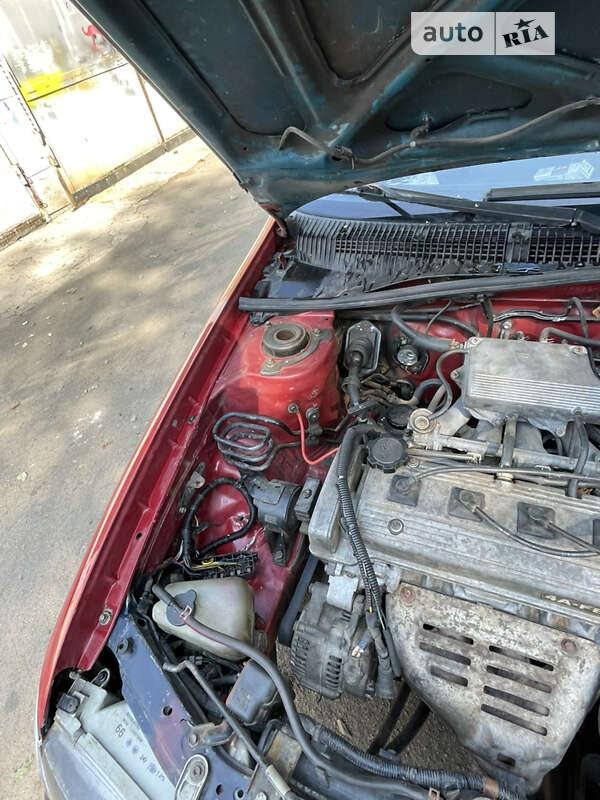 Седан Toyota Carina E 1995 в Рівному