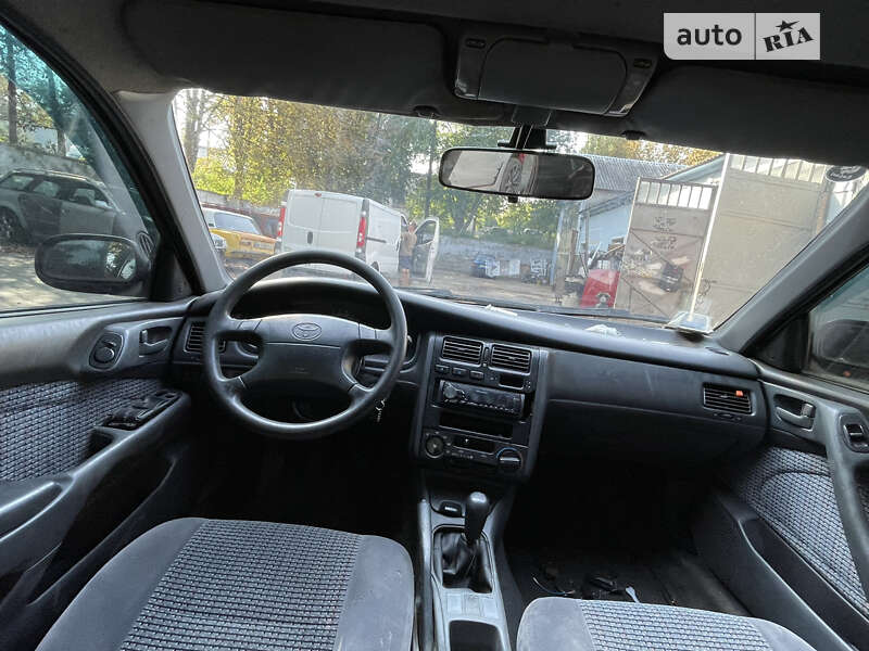 Седан Toyota Carina E 1995 в Рівному