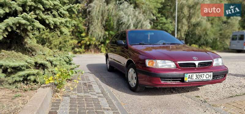 Седан Toyota Carina E 1997 в Дніпрі