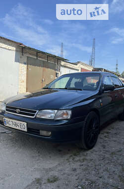 Седан Toyota Carina E 1994 в Луцьку