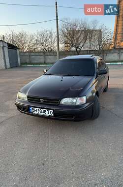 Седан Toyota Carina E 1992 в Южном