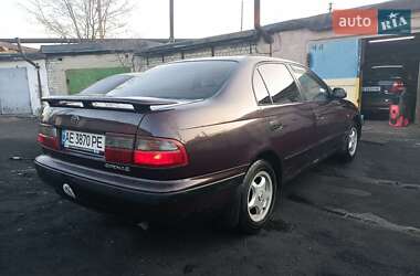 Седан Toyota Carina E 1993 в Першотравенске