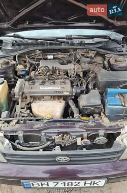 Седан Toyota Carina E 1993 в 