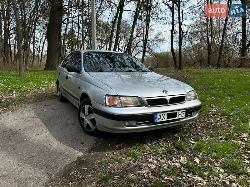 Седан Toyota Carina E 1997 в Харкові