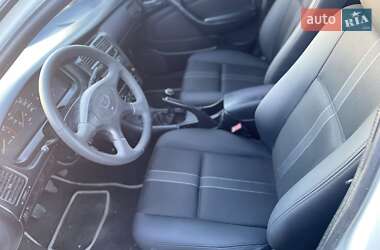 Седан Toyota Carina E 1994 в 