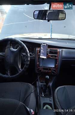 Седан Toyota Carina E 1995 в 