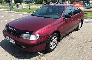 Ліфтбек Toyota Carina E 1994 в Харкові