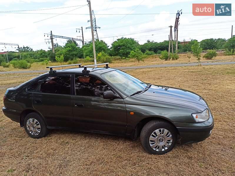 Лифтбек Toyota Carina E 1994 в Великодолинском