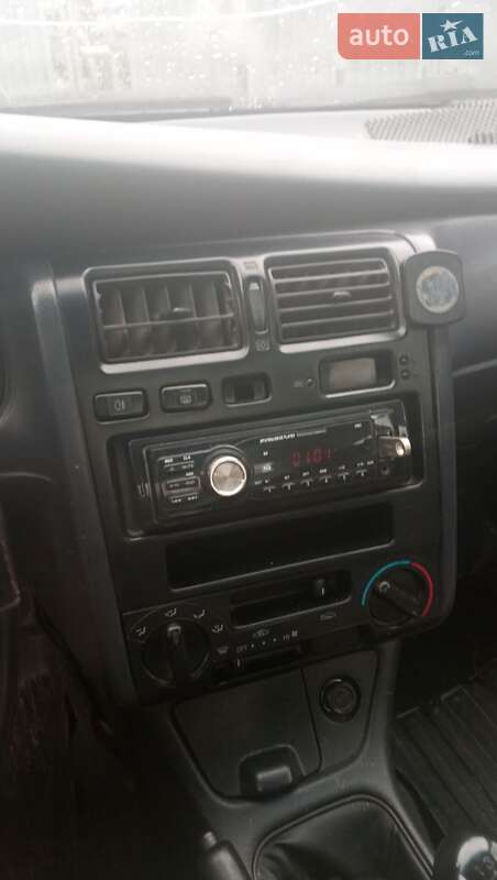 Седан Toyota Carina E 1995 в Теплике