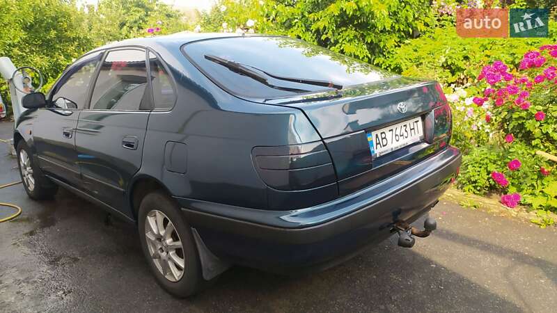 Лифтбек Toyota Carina E 1993 в Виннице