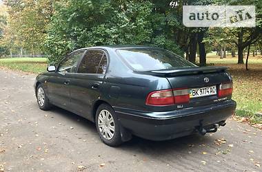 Седан Toyota Carina 1993 в Ровно