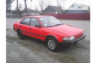 Седан Toyota Carina 1991 в Полонном