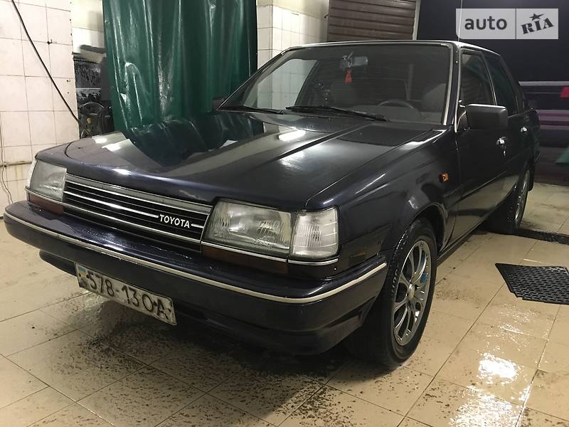 Toyota carina ed 1986