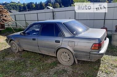 Седан Toyota Carina 1988 в Верховині