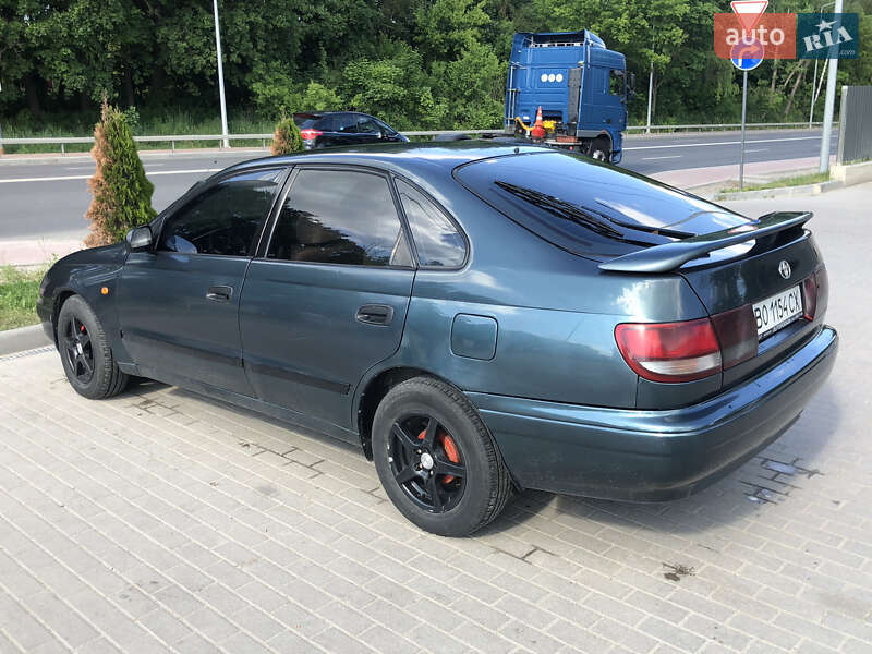 Хетчбек Toyota Carina 1994 в Тернополі