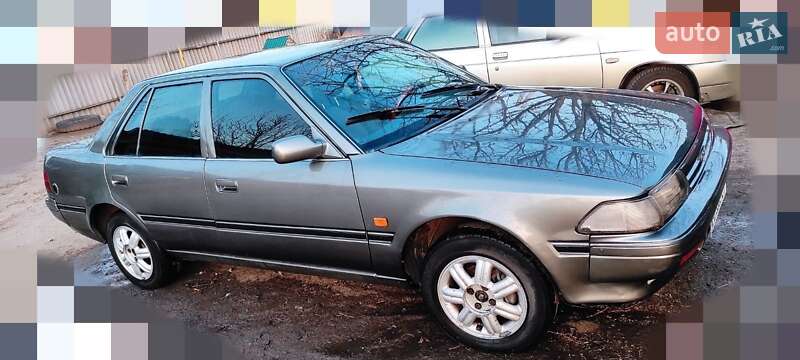 Седан Toyota Carina 1989 в Врадиевке