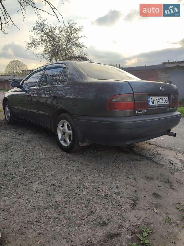 Седан Toyota Carina 1992 в Краматорске