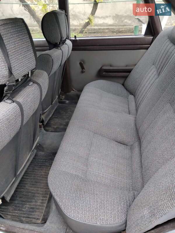 Седан Toyota Carina 1984 в Килии