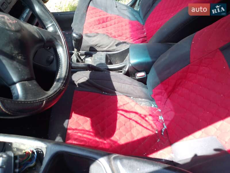 Седан Toyota Carina 1993 в Бородянке