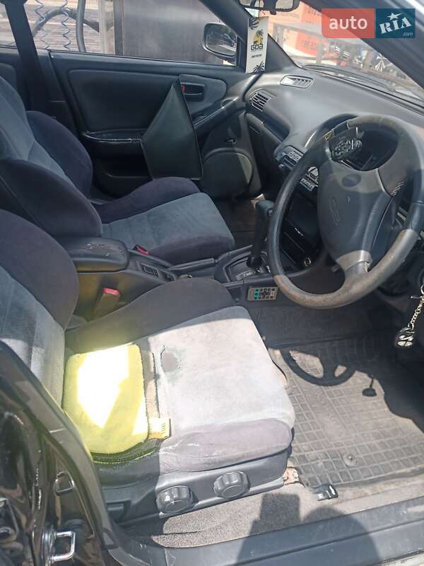 Седан Toyota Carina 1990 в Одессе