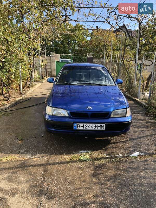 Седан Toyota Carina 1997 в Одессе