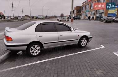 Седан Toyota Carina 1997 в Виннице