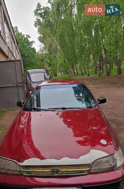 Седан Toyota Carina 1995 в Харькове