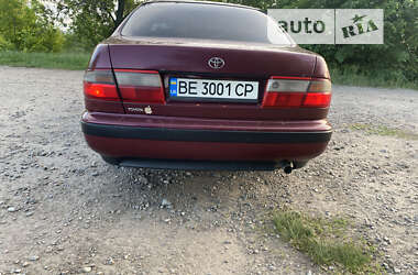 Седан Toyota Carina 1994 в Первомайську