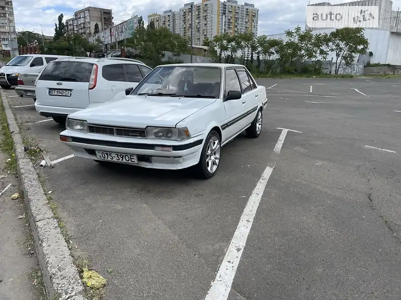 Toyota Carina 1990