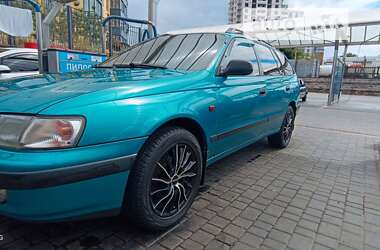 Седан Toyota Carina 1997 в Одесі